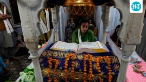nearly-3,000-indian-sikhs-visit-pakistan-to-attend-baisakhi-celebrations
