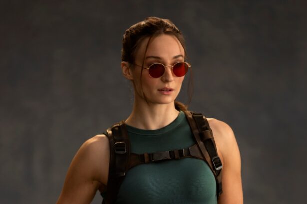 filming-on-the-tomb-raider-movie-has-been-halted-after-star-sophie-turner-suffered-a-minor-injury