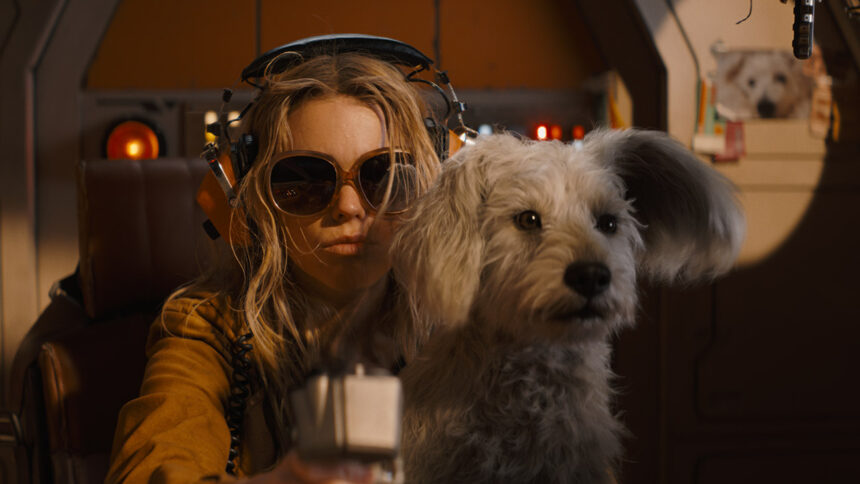 supergirl-trailer:-millie-alcock’s-kara-crosses-paths-with-jason-momoa’s-lobo-while-trying-to-save-krypto-the-superdog