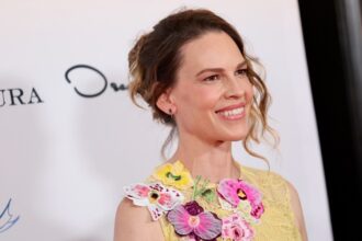 hilary-swank-will-be-honored-at-the-environmental-working-group’s-earth-day-dinner