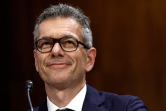 warner-music-is-buying-distributor-revelator-in-a-bid-to-capitalize-on-the-independent-market