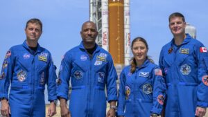 artemis-2-crew:-meet-the-astronauts-flying-to-the-moon-in-2026