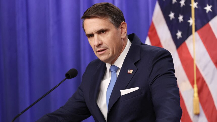 who-is-todd-blanche?-all-about-the-acting-attorney-general-after-pam-bondi’s-firing