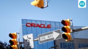 the-sibyl-has-spoken,-explaining-the-tragedy-to-the-indian-technicians