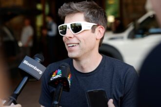 the-most-powerful-people-in-the-world-are-obsessed-with-the-media-once-again