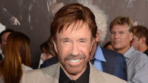 chuck-norris’-family-speaks-out-against-“false-and-misleading-information”-about-his-death