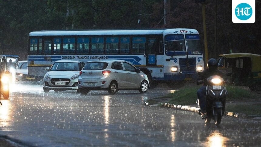 successive-western-disturbances-lead-to-rain-in-the-northwest.-delhi-on-cloudy-and-sunny-days