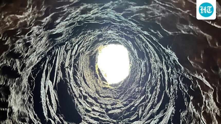 six-children-out-of-9-family-members-were-killed-when-a-car-fell-into-a-well-in-nashik,-maharashtra