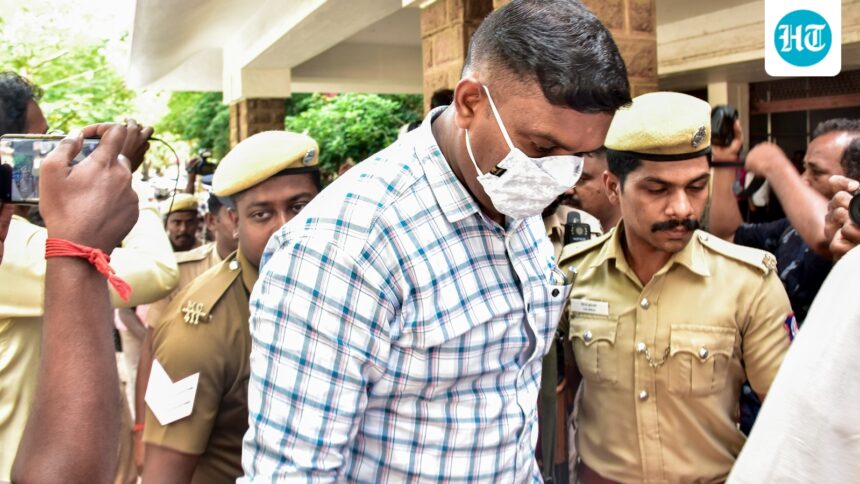 sathankulam-custodial-deaths:-court-sentences-death-to-9-policemen-who-tortured-and-killed-father-son-duo