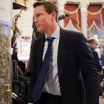 sovereign-wealth-funds-in-the-middle-east-will-support-paramount’s-eventual-deal-to-buy-warner-bros