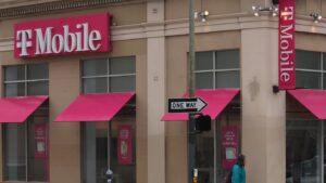 t-mobile-was-named-“best-mobile-network”-in-an-independent-speed-test-—-here’s-why