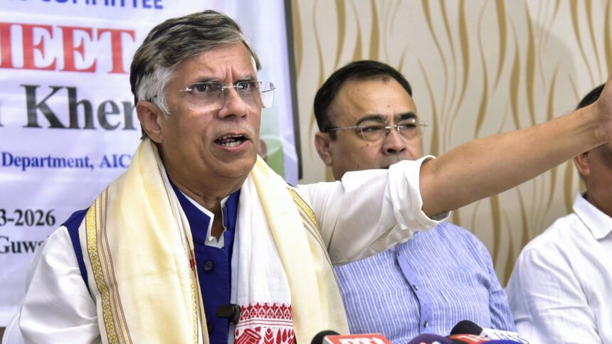 “he-escaped,”-says-sarma-as-assam-police-arrive-at-pawan-khera’s-residence-in-delhi