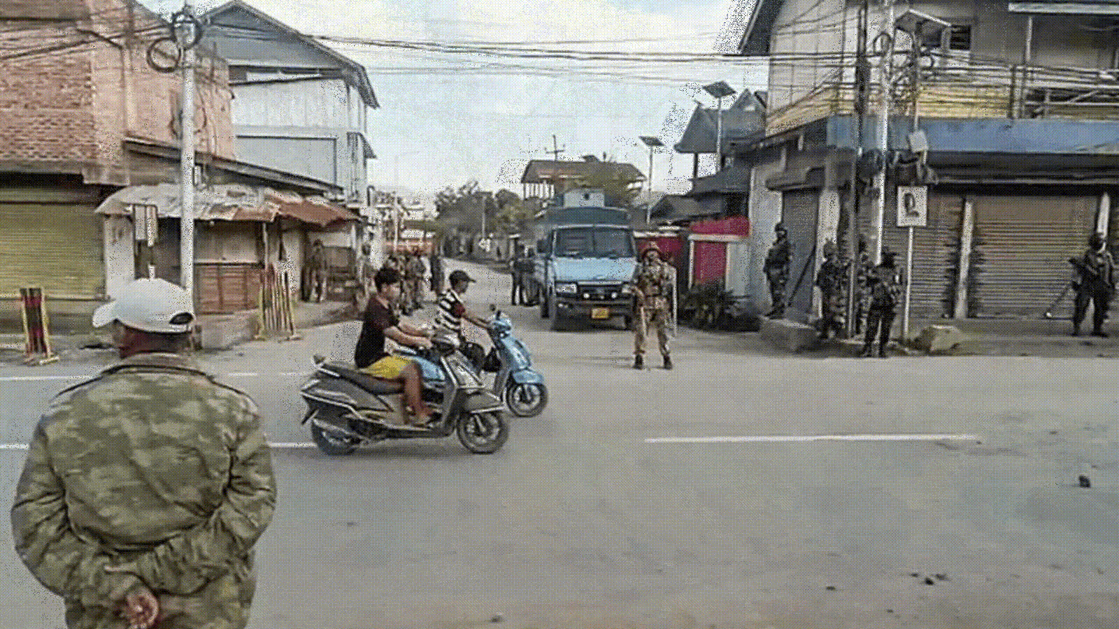 the-internet-was-cut-off-in-5-districts-of-manipur-amid-protests-and-security-crackdowns-due-to-the-death-of-two-children