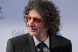 howard-stern’s-former-executive-assistant-is-looking-to-cancel-her-non-disclosure-agreement,-citing-a-hostile-work-environment