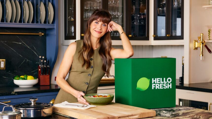 alison-brie-launches-virtual-supper-club-and-hellofresh-meal-kit-to-encourage-people-to-‘gather-around-the-dinner-table’-again