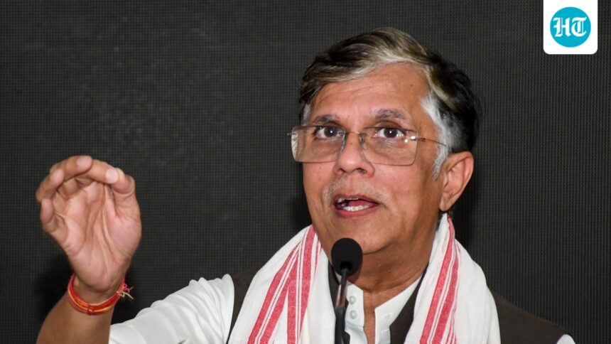 disturbed-and-desperate-congress-lashes-out-at-assam-chief-minister-alleges-witch-hunt-as-cops-arrive-at-pawan-kheras-house | GIBN ‘disturbed-and-desperate’:-congress-lashes-out-at-assam-chief-minister,-alleges-‘witch-hunt’-as-cops-arrive-at-pawan-khera’s-house