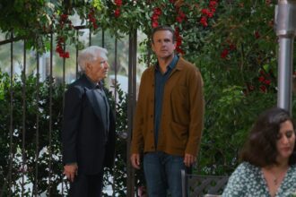 ‘shrinking’-boss-confirms-who-will-return-for-season-4-after-that-finale:-“still-a-bunch-of-stories-to-tell”