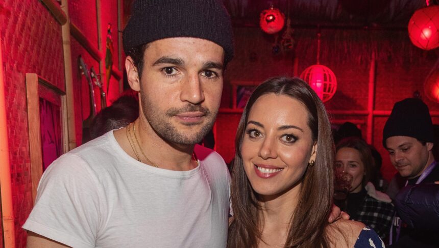 who-is-aubrey-plazas-boyfriend-5-things-about-christopher-chris-abbott | GIBN who-is-aubrey-plaza’s-boyfriend?-5-things-about-christopher-“chris”-abbott