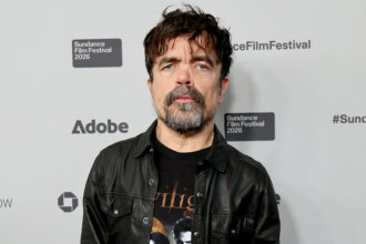 peter-dinklage-is-directing-“alien:-earth”-at-fx