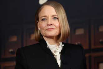 jodie-foster,-spike-lee,-ben-stiller-and-ed-norton-join-the-call-to-close-the-dilley-detention-center