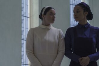 ‘the-testaments’-is-gilead’s-next-chapter:-creator-and-stars-unpack-book-changes-and-that-‘handmaid’s-tale’-surprise