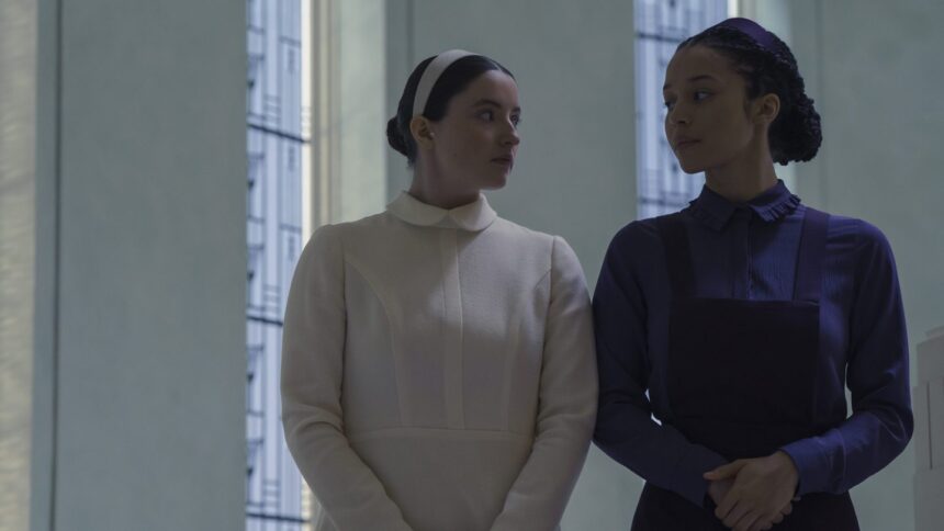 ‘the-testaments’-is-gilead’s-next-chapter:-creator-and-stars-unpack-book-changes-and-that-‘handmaid’s-tale’-surprise