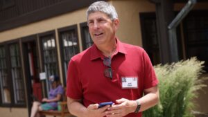 paramount-reveals-terms-for-paying-severance-pay-to-jeff-shell-as-it-collects-debt-for-the-warner-deal