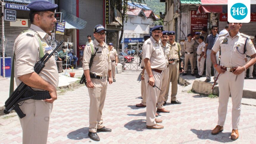 the-former-congress-leader-claims-that-the-police-tried-to-kidnap-him-after-stopping-him-for-a-‘traffic-offence’-in-shimla