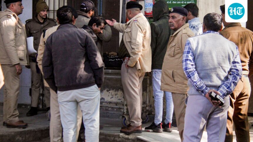 mp:-thief-hides-in-pond-for-5-hours-after-stealing-woman’s-bag,-lotus-stem-likely-helped-him-breathe