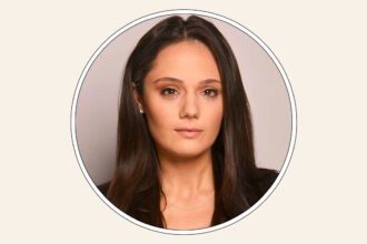 lionsgate-promotes-laurel-pecchia-and-expands-its-role-in-communications