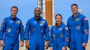 where-does-artemis-2-land-today?-splash-down-location-details