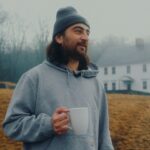 noah-kahan-wasn’t-sure-he-wanted-anyone-to-see-his-new-netflix-doc