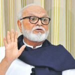 panic-as-maharashtra-minister-bhujbal’s-helicopter-landed-1-km-from-the-helipad,-in-a-parking-lot,-in-pune