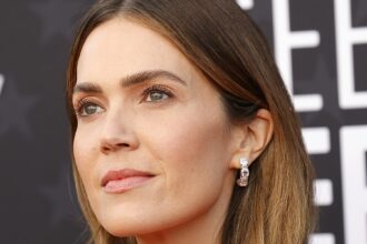 mandy-moore-is-divorced:-her-marriage-history-explained