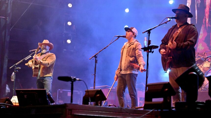 the-zac-brown-band-will-headline-the-ufc-on-the-ellipse-event-in-dc-before-the-white-house-bout-exclusive | GIBN the-zac-brown-band-will-headline-the-ufc-on-the-ellipse-event-in-dc-before-the-white-house-bout-(exclusive)