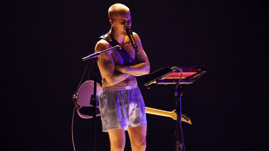 justin-bieber-is-going-swag-in-his-highly-anticipated-coachella-headlining-set | GIBN justin-bieber-is-going-“swag”-in-his-highly-anticipated-coachella-headlining-set