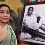 asha-bhosle-can-bring-the-song-in-and-inhabit-it-completely