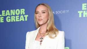 scarlett-johansson-says-it-was-‘difficult’-in-the-early-2000s-because-actresses-were-‘separated-from-their-looks’