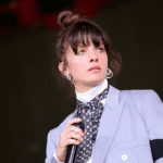 israeli-artist-noga-erez-gets-emotional-during-coachella-set:-‘i’m-just-sad-and-sad’