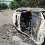 noida-protest-live-updates:-protesters-set-vehicles-on-fire;-police-officers-warn-of-strict-measures