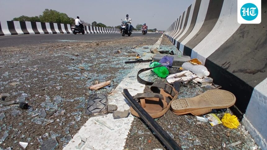 11-people-were-killed-in-a-truck-collision-with-a-cement-mixer-in-thane,-maharashtra