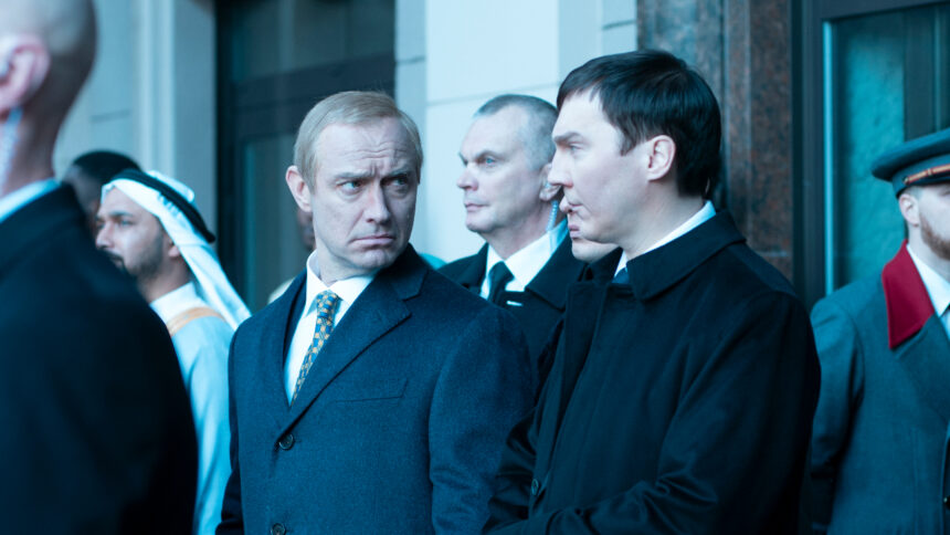 paul-dano-plays-“the-new-rasputin”-opposite-jude-law’s-putin-in-the-trailer-for-“the-wizard-of-the-kremlin”