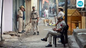 2-were-arrested-after-the-dean’s-son-was-assaulted-for-opposing-drinking-outside-their-home-in-delhi