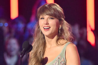 taylor-swift-leads-the-2026-american-music-awards-with-eight-nominations
