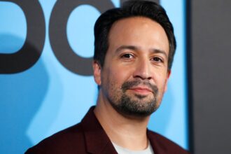 amanda-seyfried,-rachel-ziegler,-sheryl-lee-ralph-and-more-in-lin-manuel-miranda’s-‘octet’