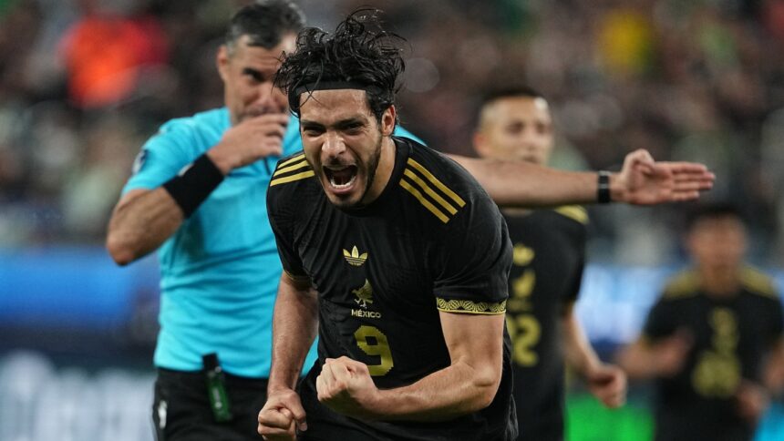 netflix-plans-to-show-the-next-big-live-soccer-games-in-mexico