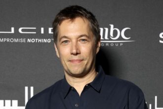 sean-baker’s-“anora”-follow-up-“ti-amo!”-lands-in-the-newly-formed-warners-specialty-label