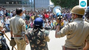 noida-workers-continue-protests-amid-union-talks-with-government;-incidents-of-stone-throwing-and-arson-were-reported