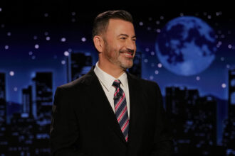 “why-did-i-get-kicked-off-the-air-again?”-jimmy-kimmel-fires-up-jd.-vance-over-trump’s-ai-theory-about-jesus