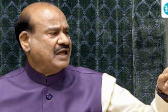 ‘only-yours-doesn’t-work’:-lok-sabha-speaker-jibes-as-rahul-gandhi-raises-doubts-over-venugopal’s-microphone